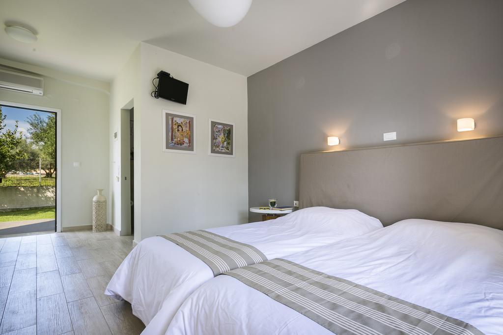 Olive Grove Studios & Apartments Svoronata Exterior foto